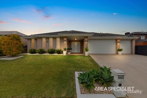 36 Mcgarvie Cres, Pakenham, VIC 3810