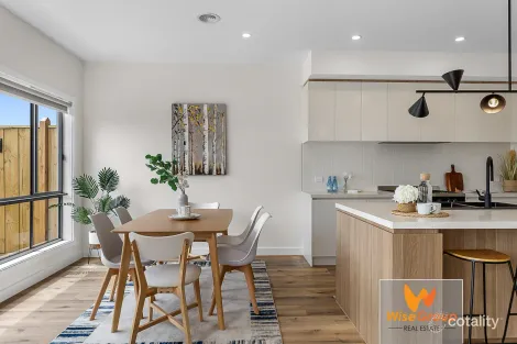 Property photo of 8 Litania Way Clyde VIC 3978