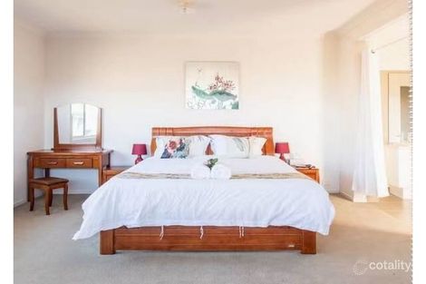 Property photo of 33 Seafarer Way Point Cook VIC 3030