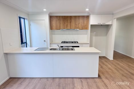 11 Cochrane Ave, Mickleham, VIC 3064