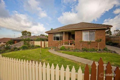 8 Irving Rd, Pakenham, VIC 3810