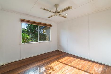 Property photo of 2 Middle Street Labrador QLD 4215