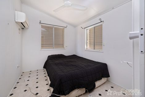Property photo of 2 Schofield Parade Keppel Sands QLD 4702