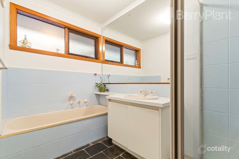 Property photo of 14 Roseman Road Chirnside Park VIC 3116