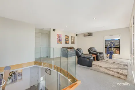 Property photo of 11 The Crest Mirador NSW 2548