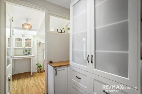 Property photo of 17 Coorong Place Kallaroo WA 6025