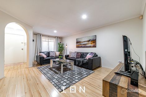 Property photo of 4 Taldra Place Cranbourne West VIC 3977