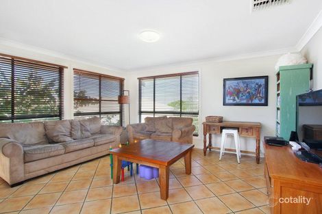 Property photo of 25 Overlanders Way Hillvue NSW 2340