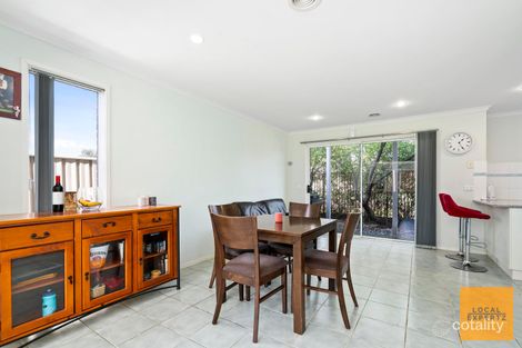Property photo of 3/30 The Parkway Caroline Springs VIC 3023