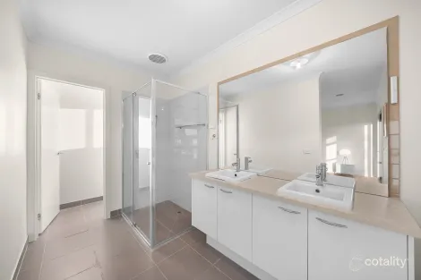 Property photo of 26 Maritime Circuit Point Cook VIC 3030