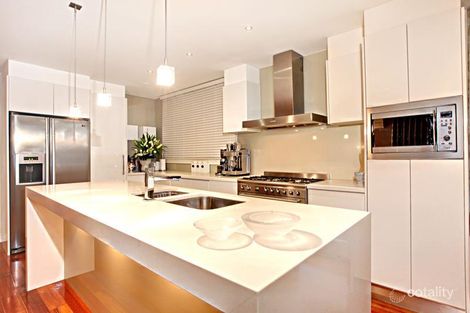 12 Nandina St, Forest Hill, VIC 3131