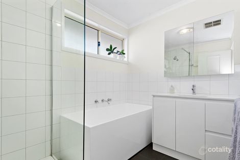 Property photo of 40 Tarongo Drive Aspendale VIC 3195