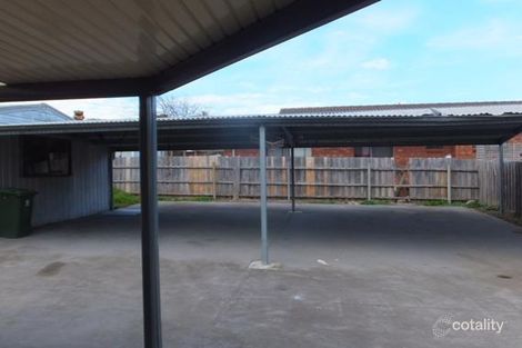 Property photo of 10 West Crescent Lakes Entrance VIC 3909