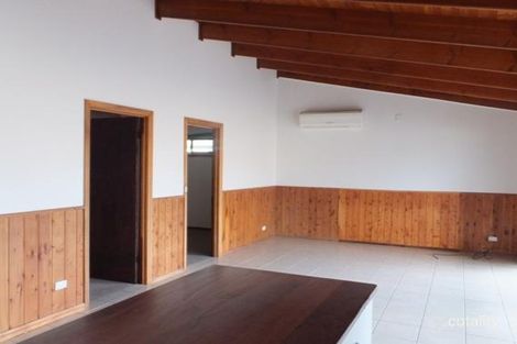Property photo of 10 West Crescent Lakes Entrance VIC 3909