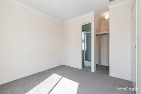 Property photo of 22 Reeves Entrance Success WA 6164