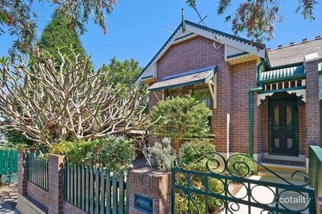 60 Garnet St, Hurlstone Park, NSW 2193