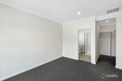 Property photo of 13 Bowenvale Street Eynesbury VIC 3338