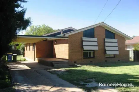 Property photo of 11 Huron Crescent Lake Albert NSW 2650