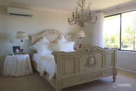 Property photo of 17 Heath Place Orange NSW 2800