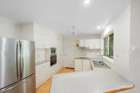 Property photo of 4 Lagoon Court Clinton QLD 4680