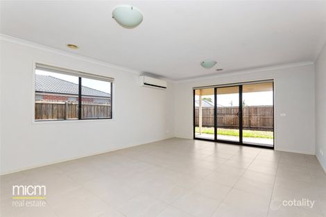 Property photo of 106 James Melrose Drive Brookfield VIC 3338