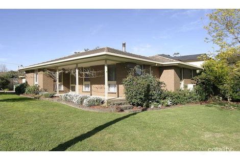 Property photo of 1 Winnette Court Ringwood VIC 3134