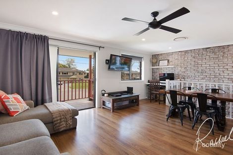 Property photo of 2/11 Erina Place South Windsor NSW 2756