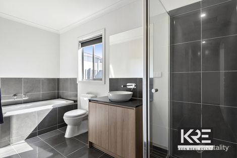 Property photo of 7 Athletic Circuit Clyde VIC 3978