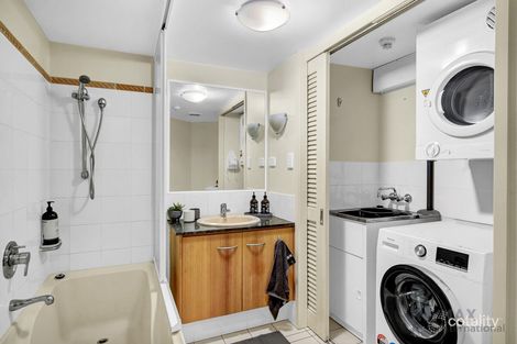 Property photo of 45/135 Macquarie Street Teneriffe QLD 4005