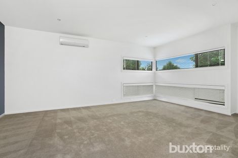 Property photo of 30 Coastside Drive Armstrong Creek VIC 3217