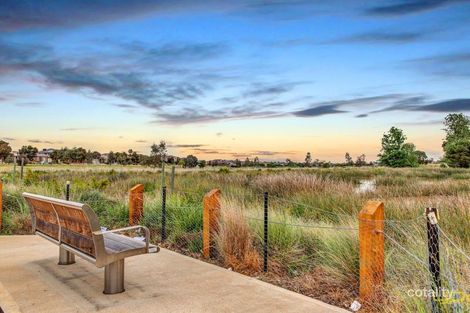 Property photo of 25 Zodiac Way Plumpton VIC 3335