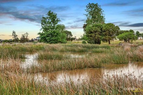 Property photo of 25 Zodiac Way Plumpton VIC 3335