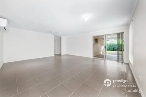 Property photo of 4 Bullrush Crescent Voyager Point NSW 2172