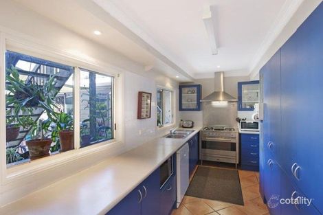 Property photo of 39 Kathleen White Crescent Killarney Vale NSW 2261