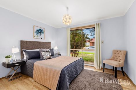 Property photo of 15 Bronsdon Court Mill Park VIC 3082