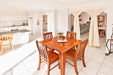 Property photo of 2/35 School Street Hanwood NSW 2680