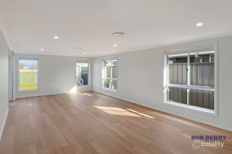 Property photo of 35A Violet Circuit Dubbo NSW 2830