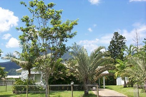 172 Robert Rd, Bentley Park, QLD 4869