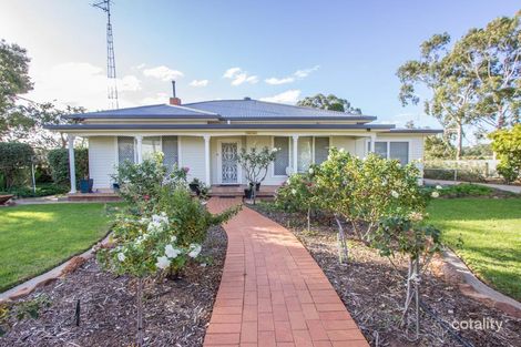 95 Pine Hill Rd, Narrandera, NSW 2700
