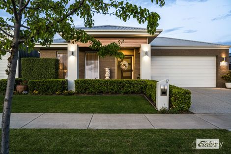 Property photo of 17 Woodbridge Street Killara VIC 3691