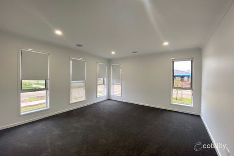 Property photo of 1 Pointer Avenue Wyndham Vale VIC 3024