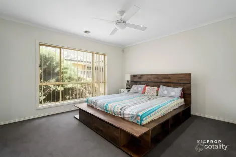 Property photo of 91 Middle Park Drive Point Cook VIC 3030