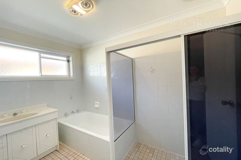 Property photo of 28 Karoom Drive Glenfield Park NSW 2650