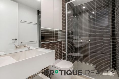 Property photo of 905/151 Berkeley Street Melbourne VIC 3000