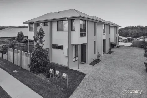 Property photo of 2/69 Trailblazer Drive Flagstone QLD 4280