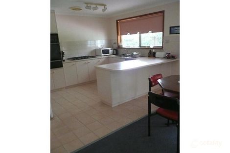 Property photo of 34 Florence Avenue Berwick VIC 3806