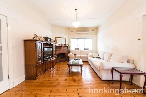 Property photo of 8 Cairnes Grove Bentleigh VIC 3204