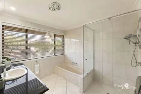 Property photo of 3 Brechin Street Mansfield QLD 4122