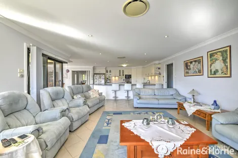 Property photo of 14 Warrah Drive Calala NSW 2340