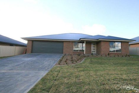 Property photo of 34 Molloy Drive Orange NSW 2800